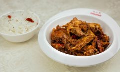 張成榮香辣雞架飯店加盟 總部扶持賺錢無(wú)憂